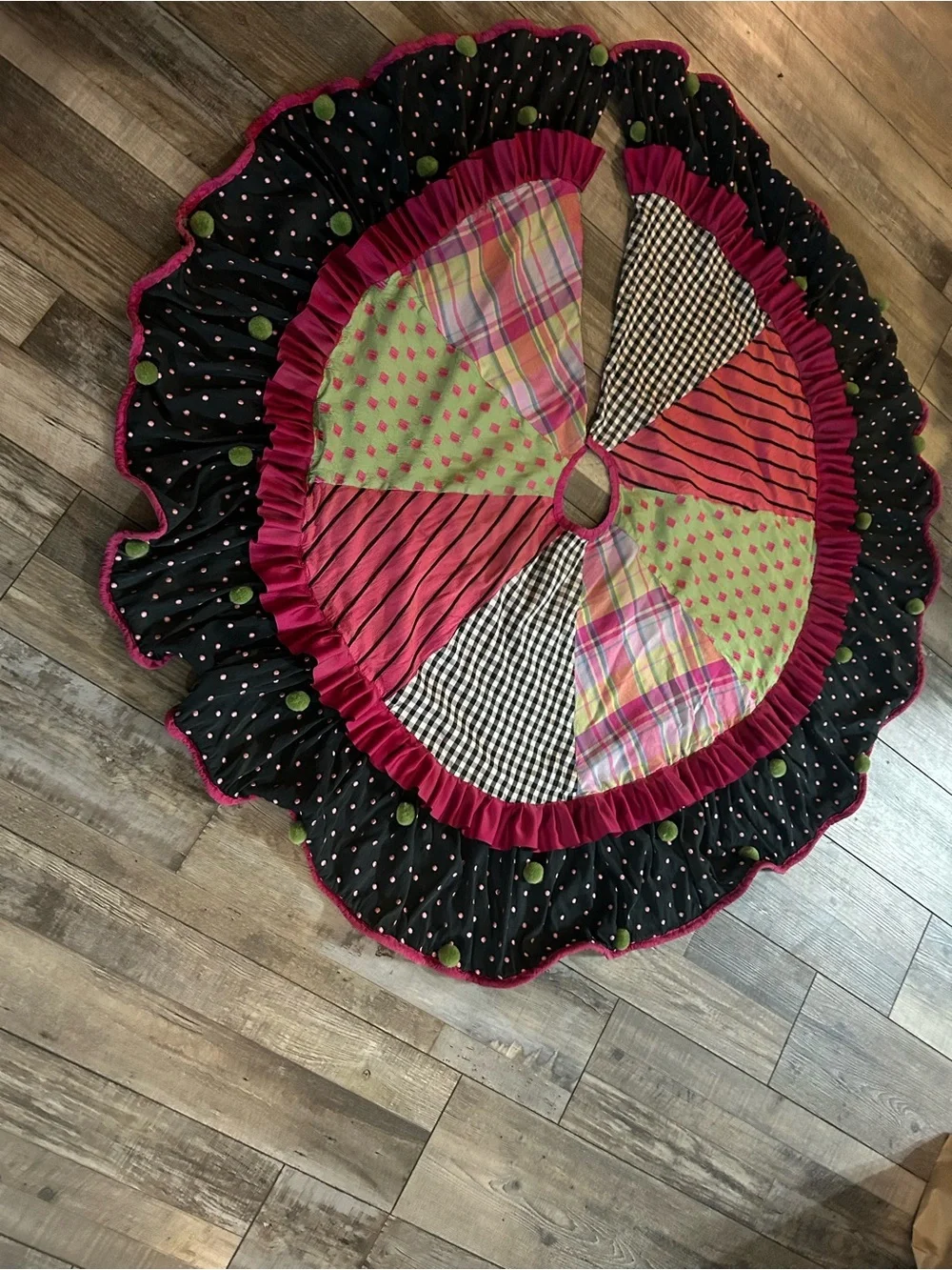 MacKenzie-Childs Fuchsia pink Black Polka Dot Plaid Pom Pom Ruffle tree Skirt